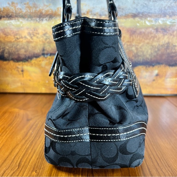 Coach Signature Soho Satchel Black Jacquard and Leather Vintage Great Condition - Picture 7 of 13